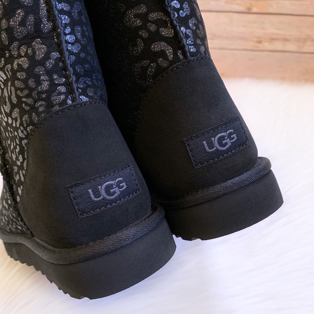 UGG Women’s Classic Short Snow Leopard Black Boots - Picture 6 of 8